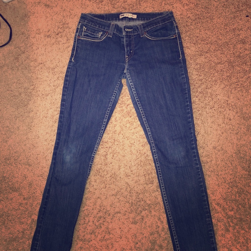 Women’s Levi’s jeans